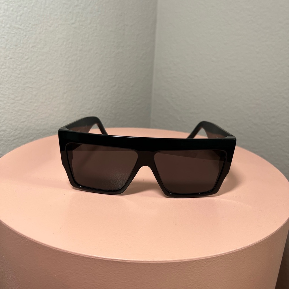 CELINE
 Chunky black sunglasses